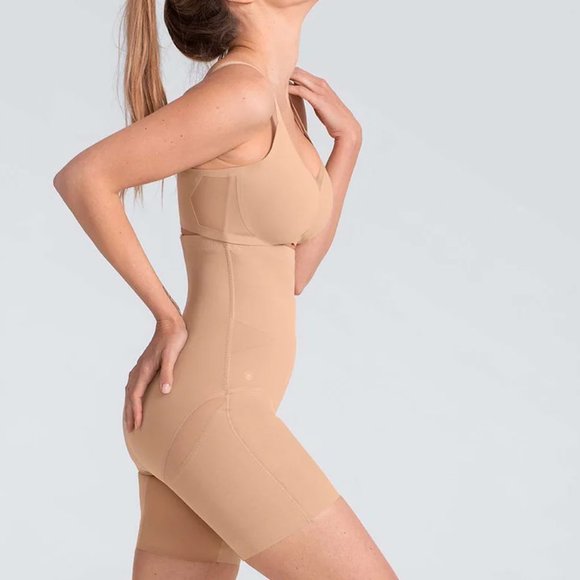 HoneyLove SuperPower Short in Sand L and XL - Picture 2 of 8